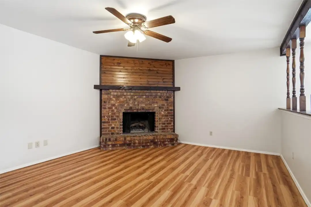 2318 Lindblad Ct - View 5