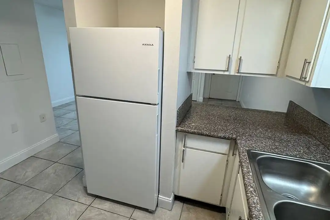 1185 Bentley Rd - More