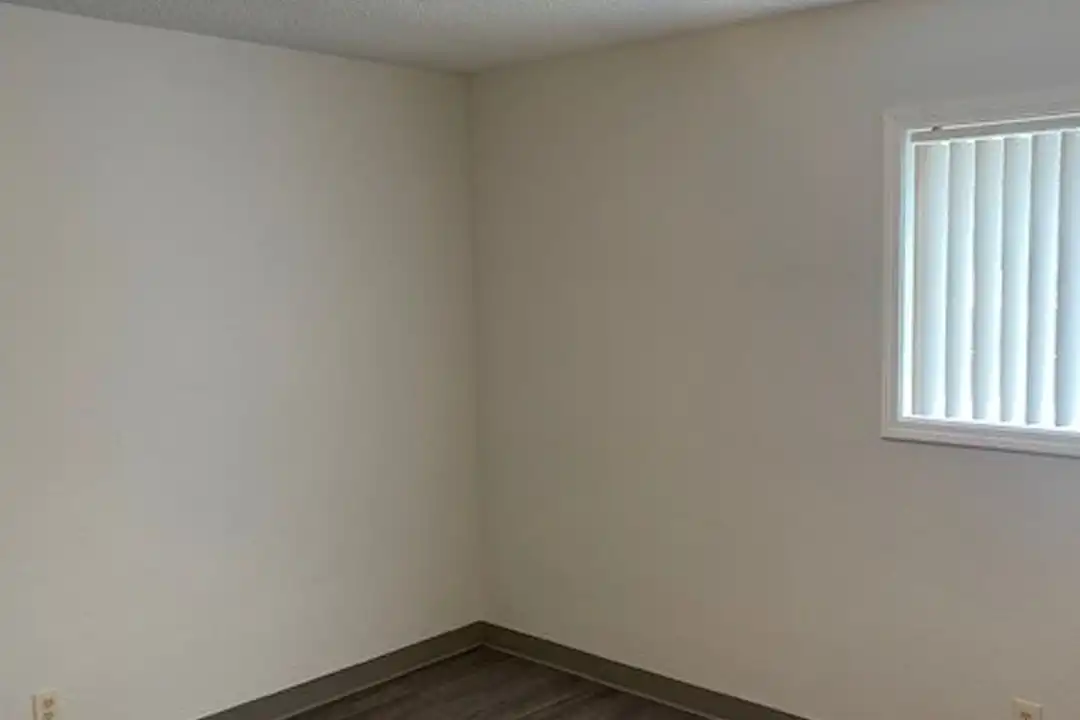 1893 Garden Ave unit 3 - View 6