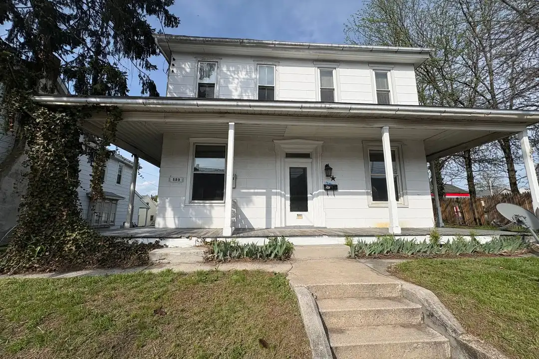 Apartment in Elizabethtown - View 4
