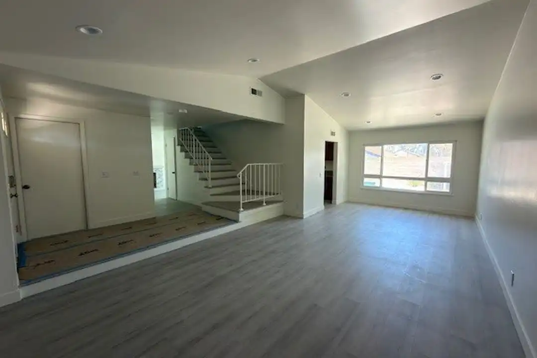 2214 Montague Cir - View 5