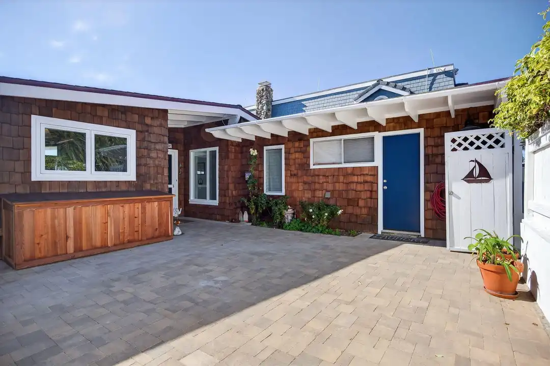 3884 Pacific Coast Hwy - View 5