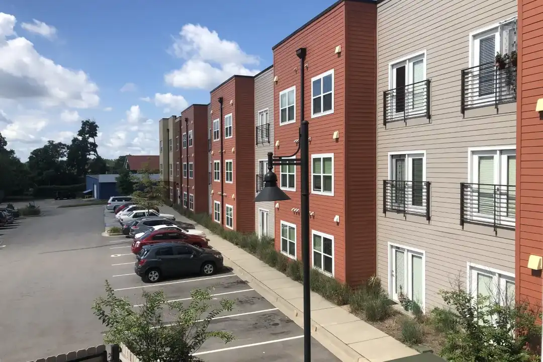 Apartment in Columbia - View 2