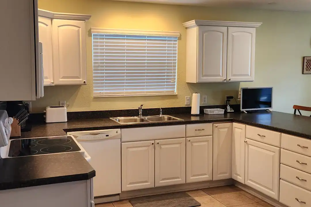 1426 Forest Acres Dr - View 6