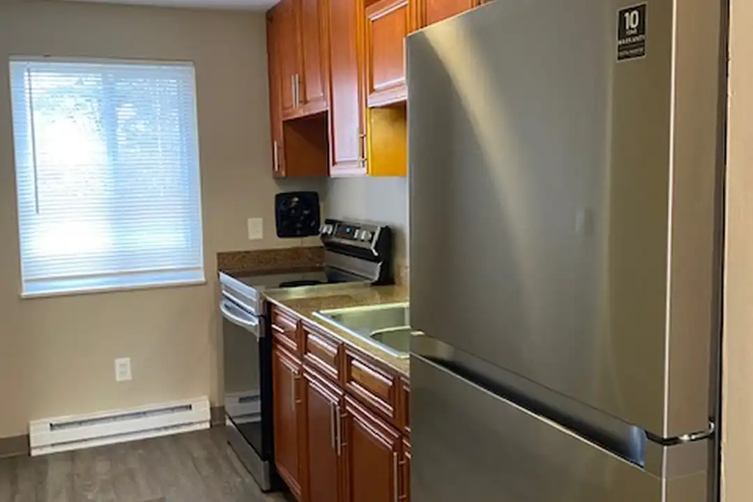 148 Gluck St – photo 1