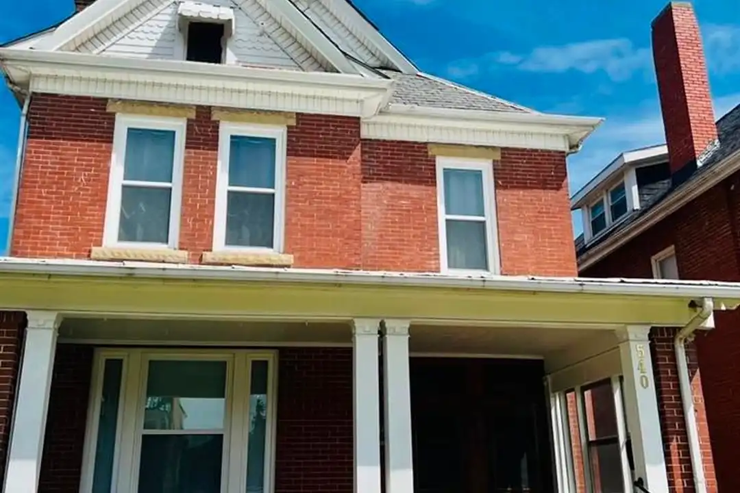 540 6th Ave unit 2 – photo 1