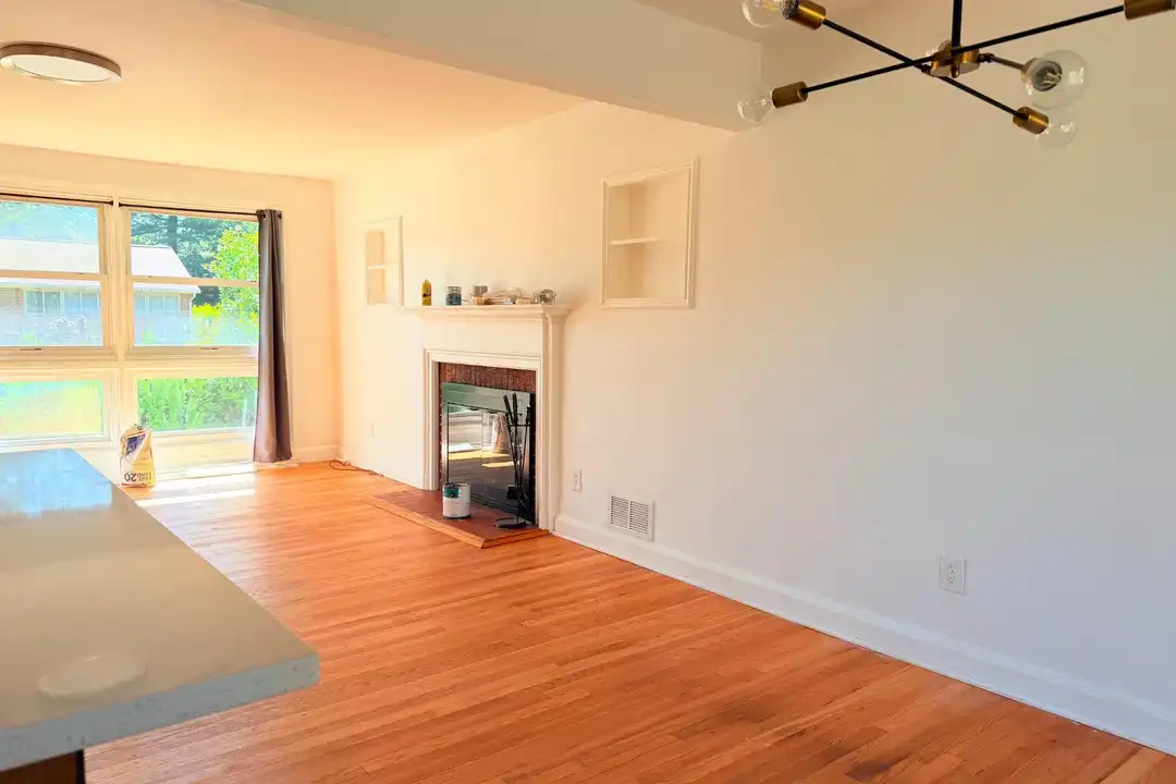 1307 Malbay Dr - More