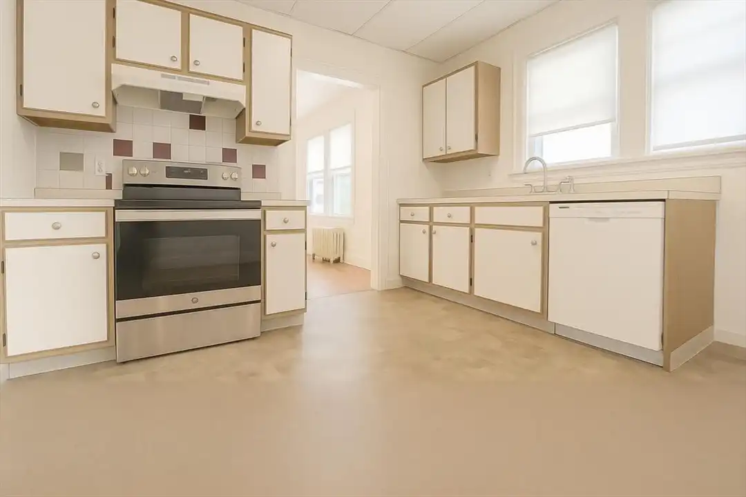 35-37 Flett Rd unit 37 - More