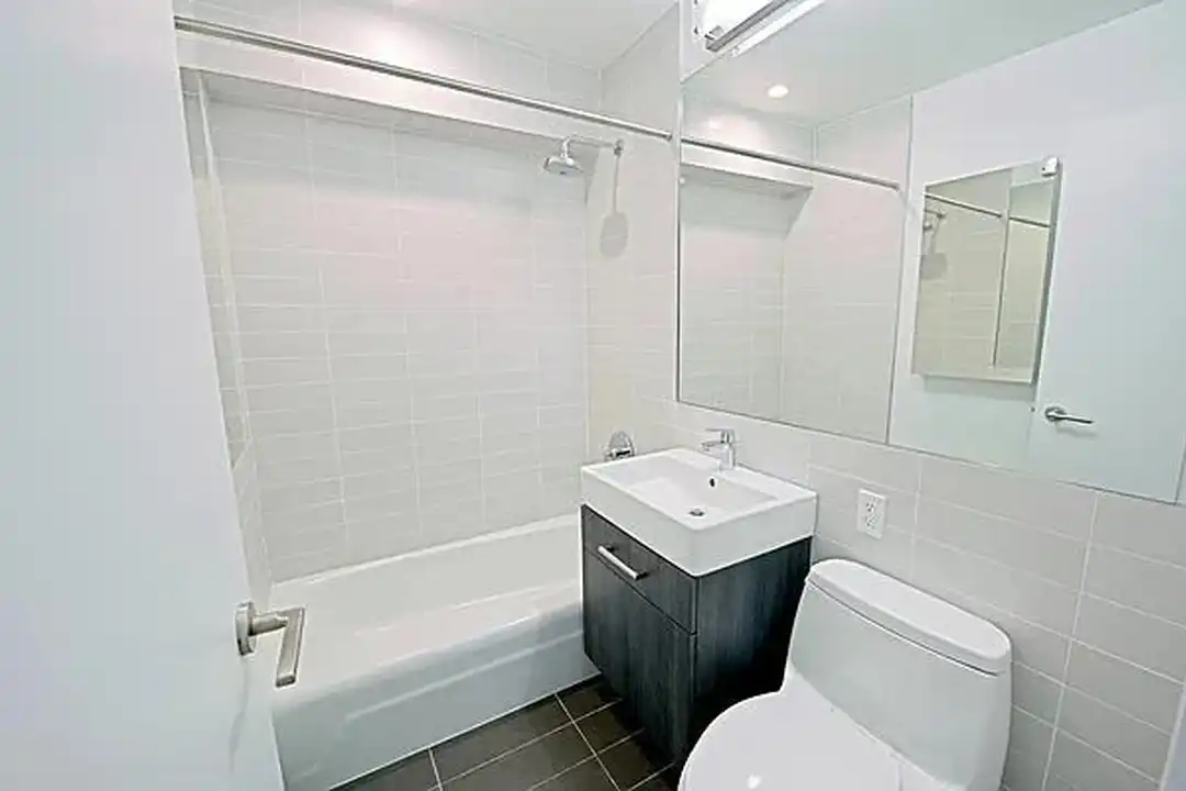 101 W 15th St unit 627 – pohled 6