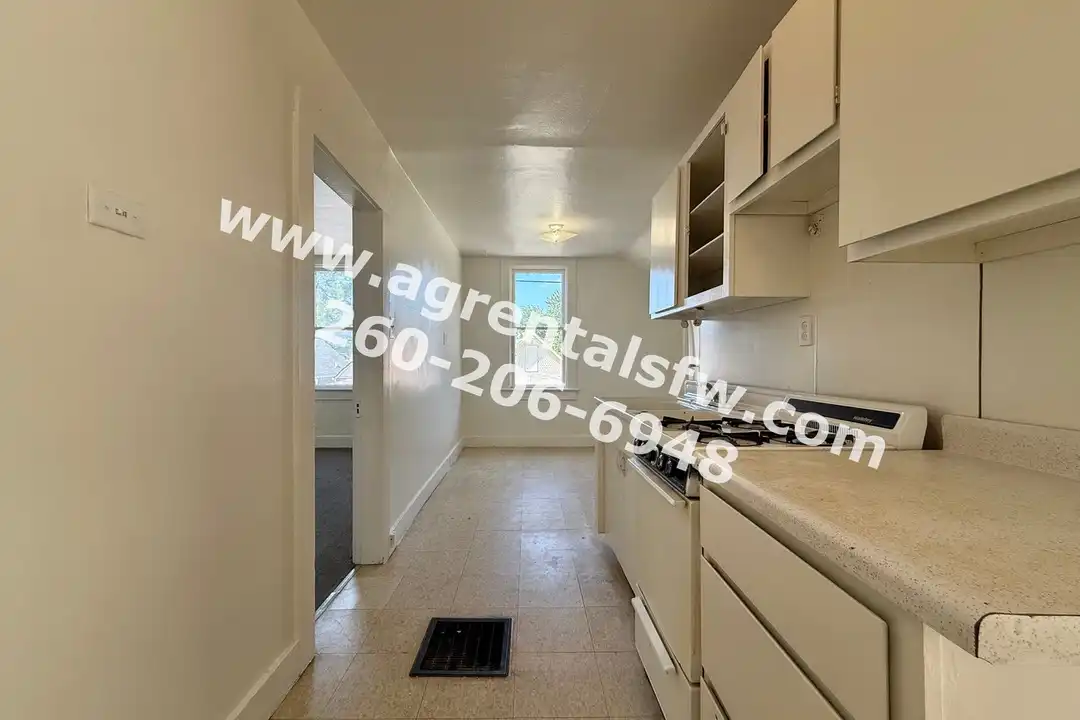 420 1/2 Nussbaum Ave unit 412 1/2 Nussbaum Ave - View 3