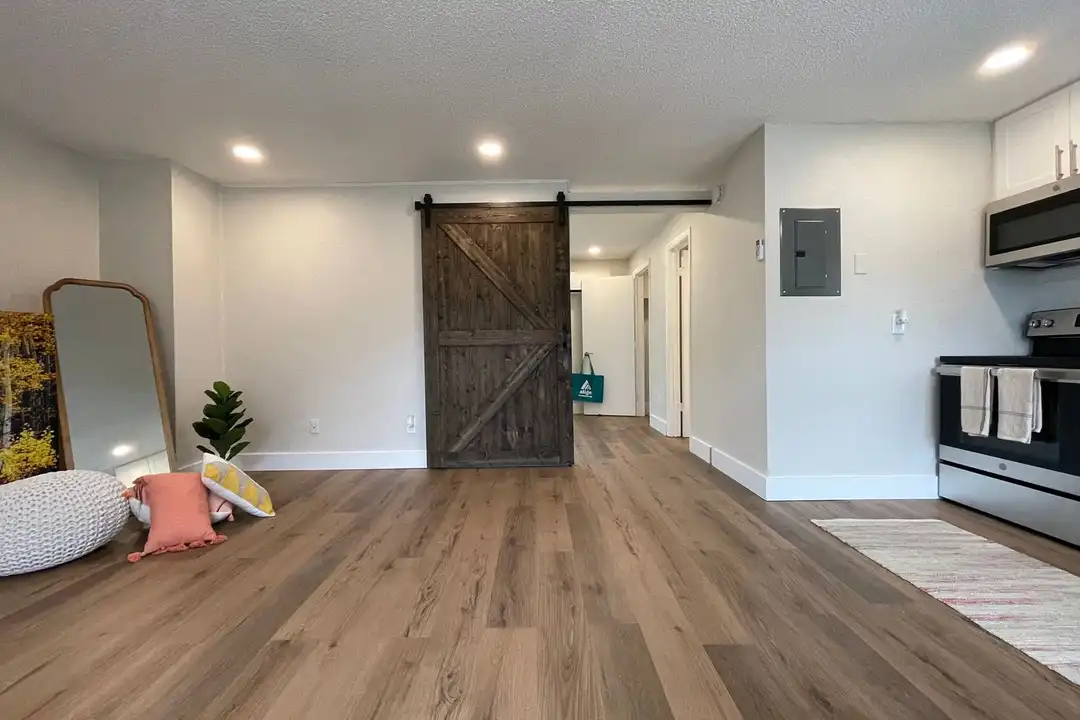 1225 Moselle Ave unit 15 - View 4