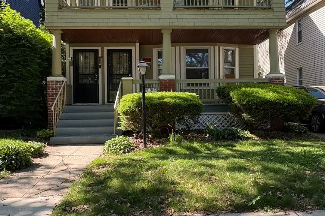 9118 Yale Ave unit 9118 Yale Ave 1st Floor – photo 1