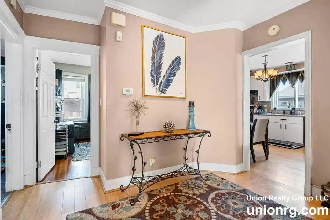 94 St Andrew Rd - View 3