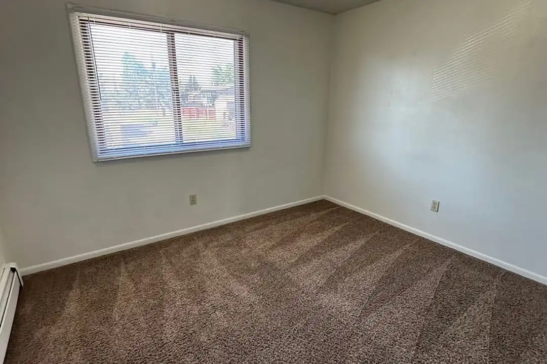 1510 Taft Ave unit #8 - More
