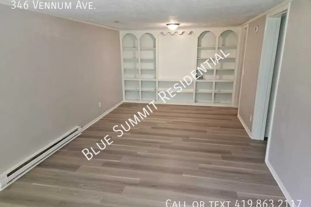 346 Vennum Ave – photo 1 of 9