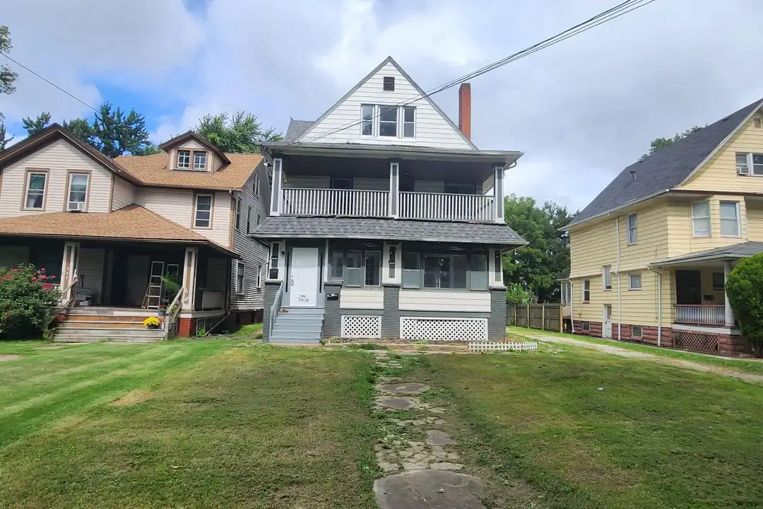 3404 Archwood Ave unit Unit 2 – photo 1