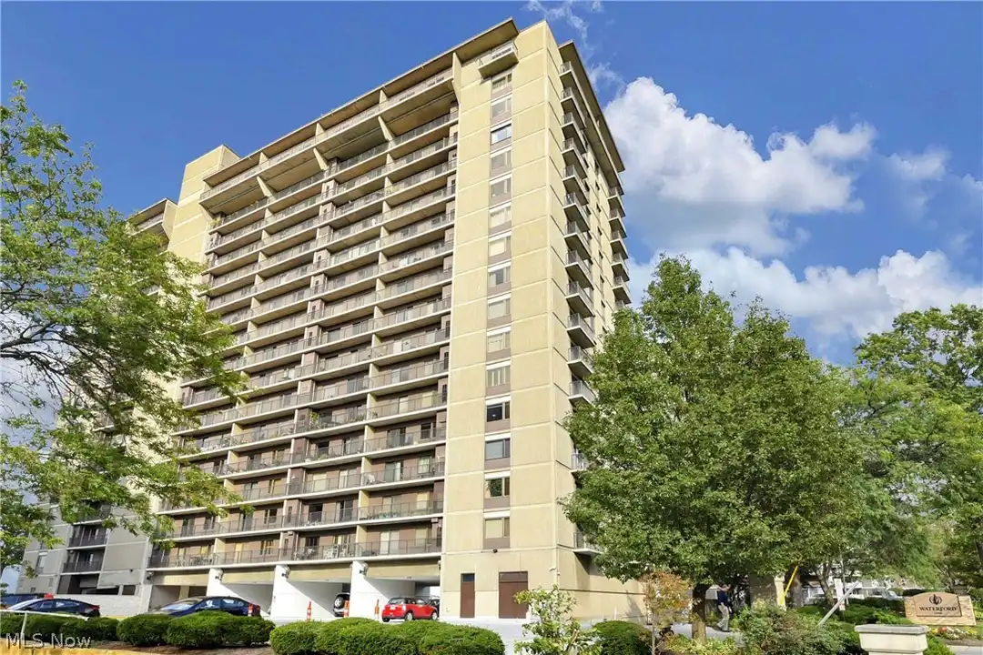 12500 Edgewater Dr unit 1202 – photo 1