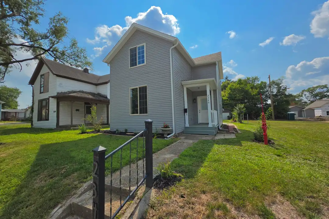 2340 S Anthony Blvd – photo 1