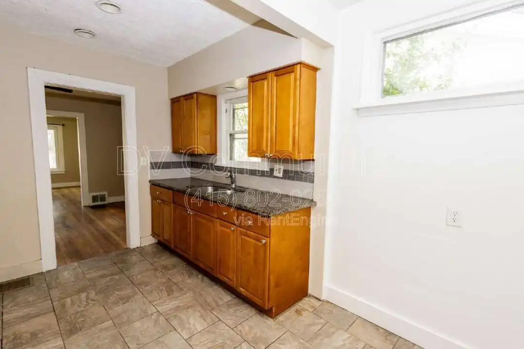 3849 W 135th St – další