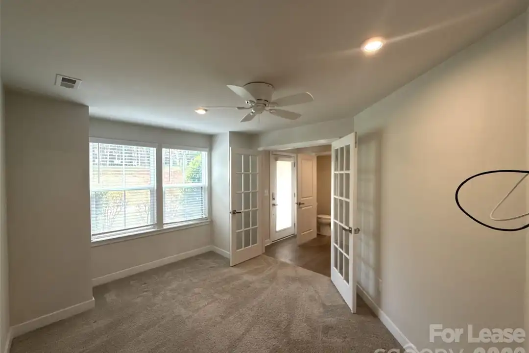 324 Chattooga Wy - View 2