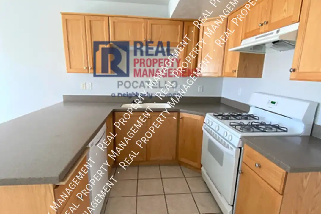 414 Pheasant Ridge Dr - View 2