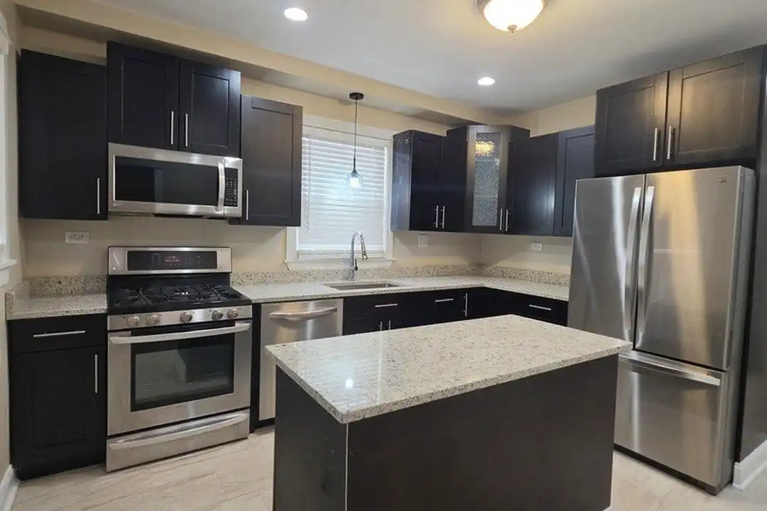 12019 S Perry Ave - View 5
