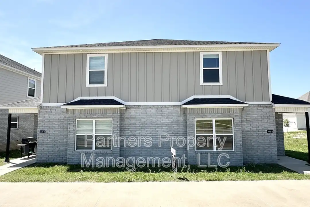 779 S Rupple Rd unit 1 – photo 1