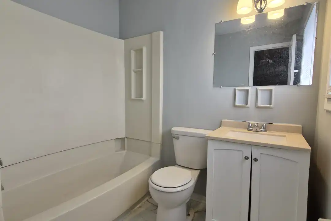 3747 Ireland Dr - View 2