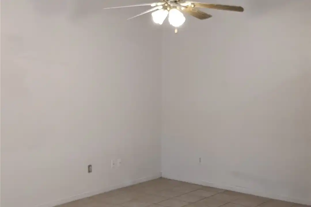 House in San Marcos - View 5