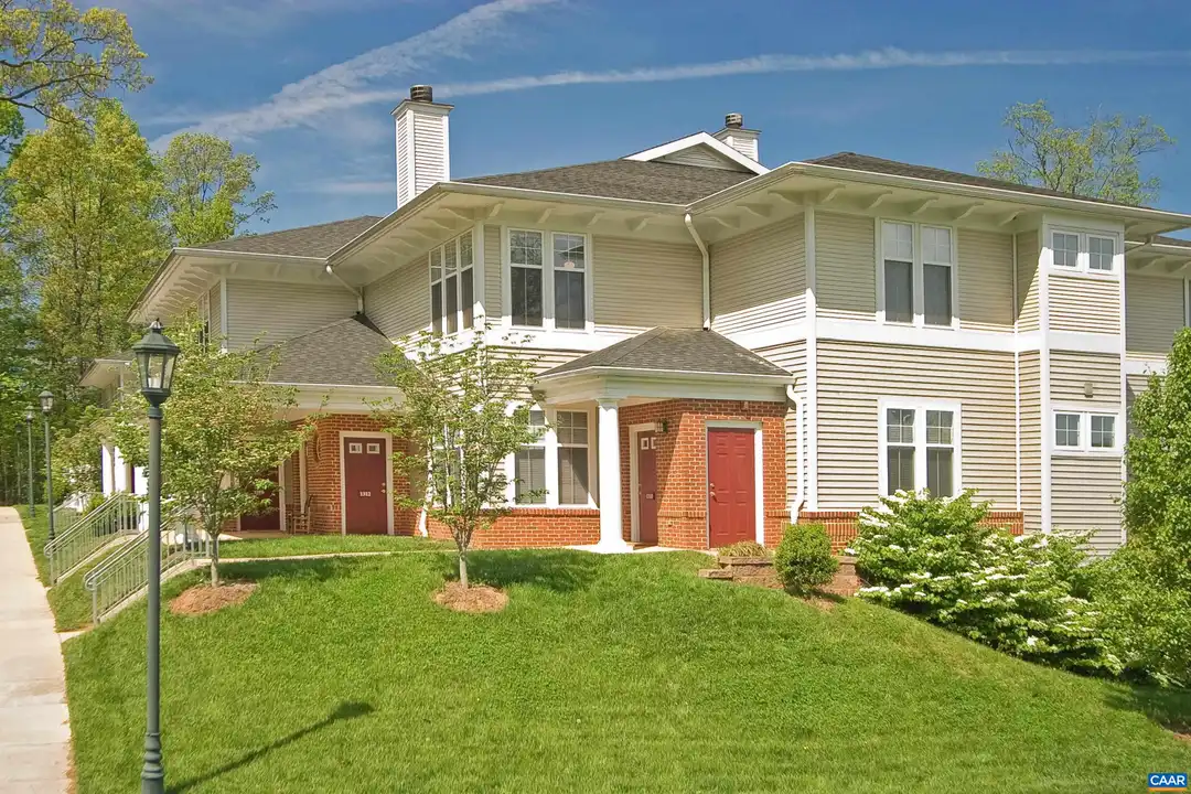 840 Catalpa Court - View 2