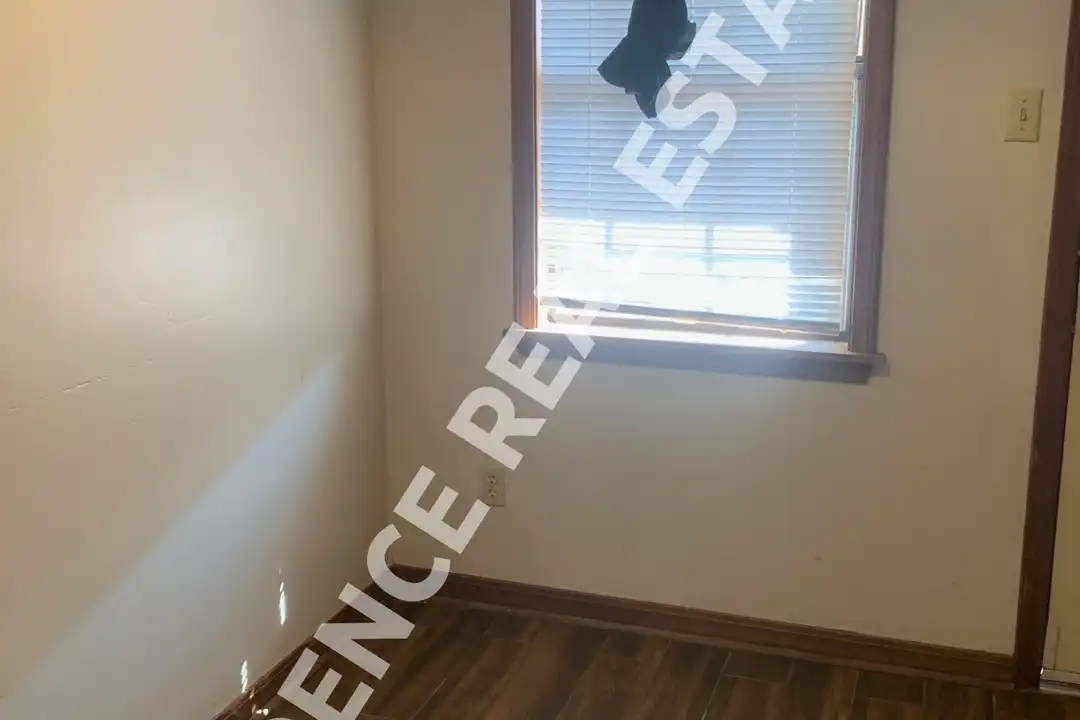 1006 Sybil Dr - View 6