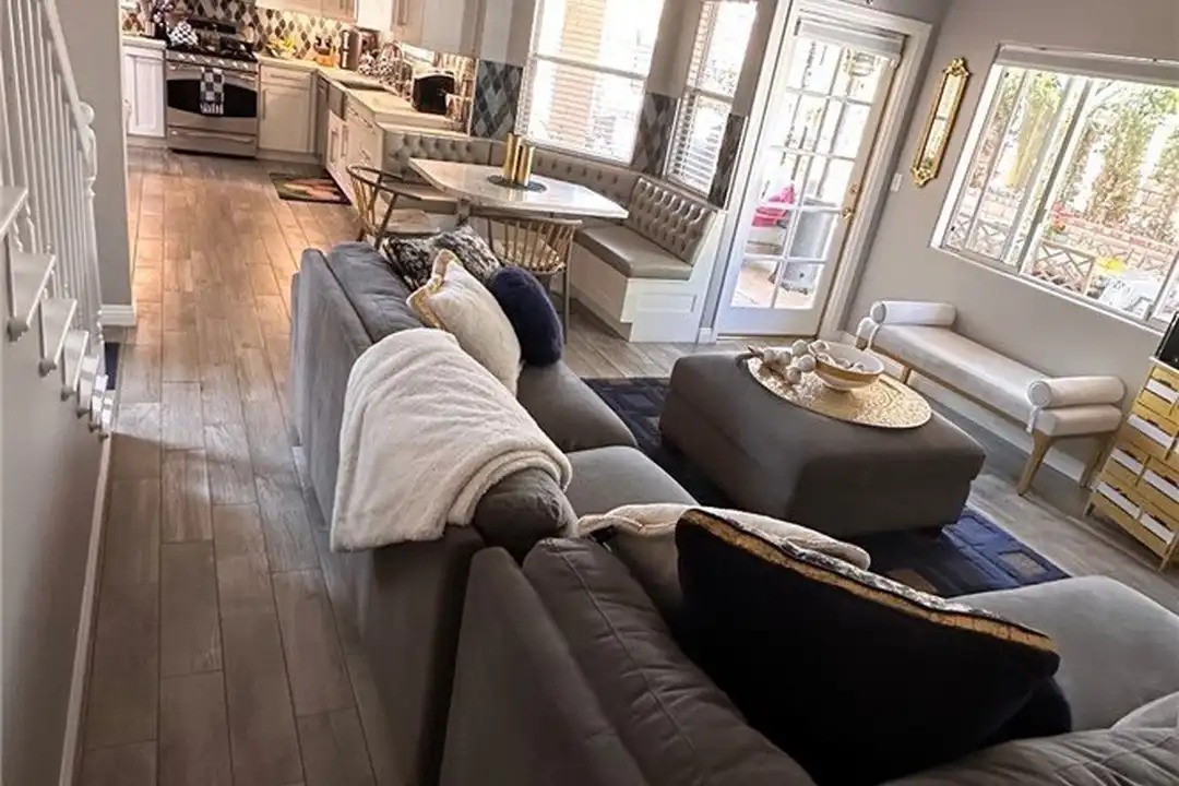 495 Woodbluff Ave - View 3