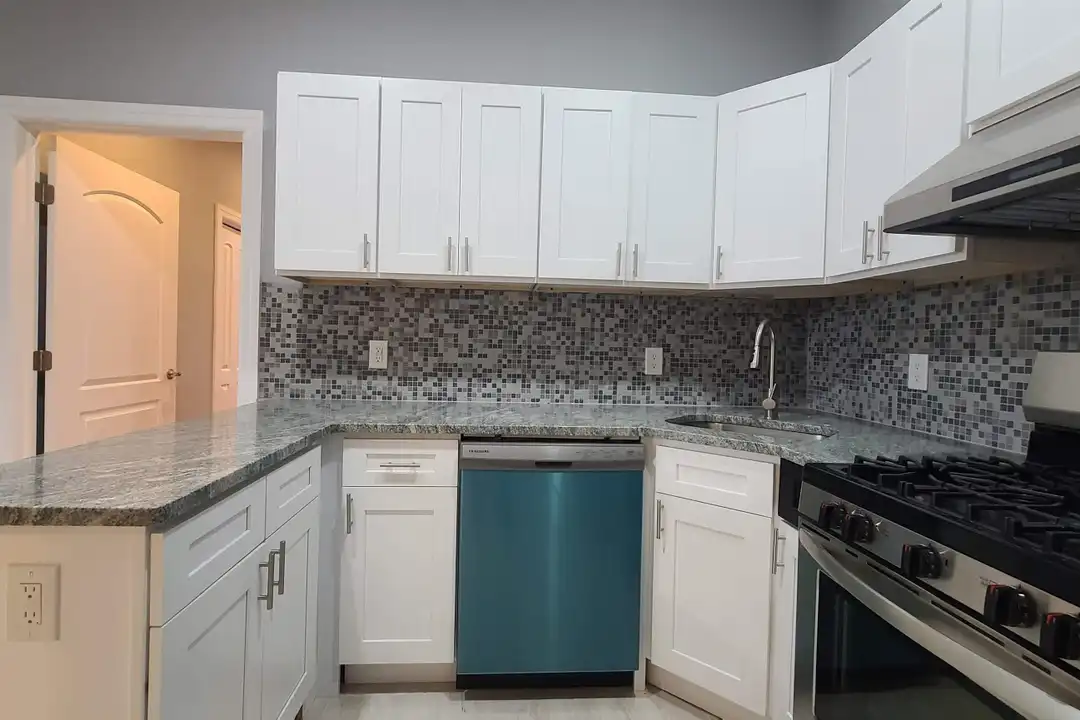 100 Griffith St #3L - View 6