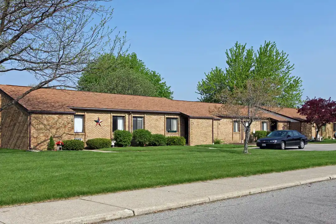 69 E Smiley Ave – photo 1 of 7