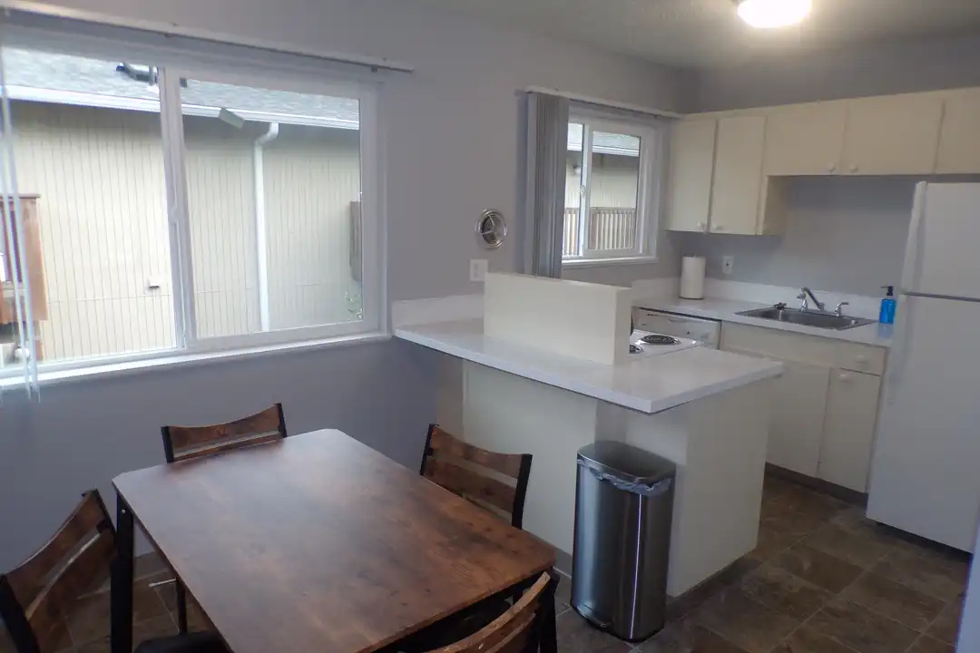 5102 SW 45th Ave unit 6 - Więcej