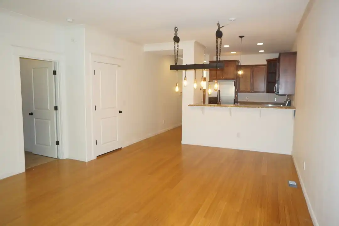 Apartment in Portland - View 3