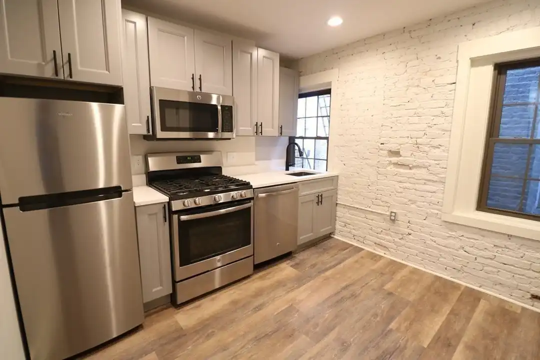 Apartment in Boston - View 5