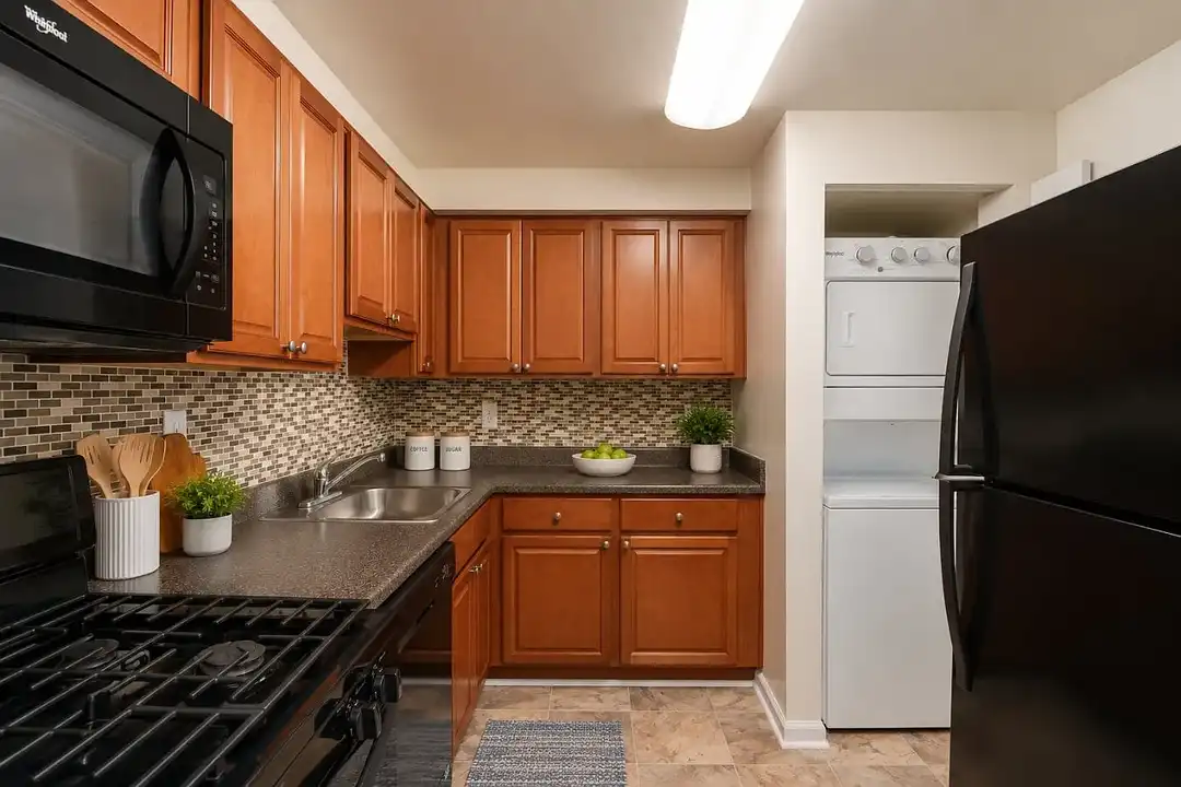 Lighthouse at Twin Lakes Apartment Homes – photo 1 of 38