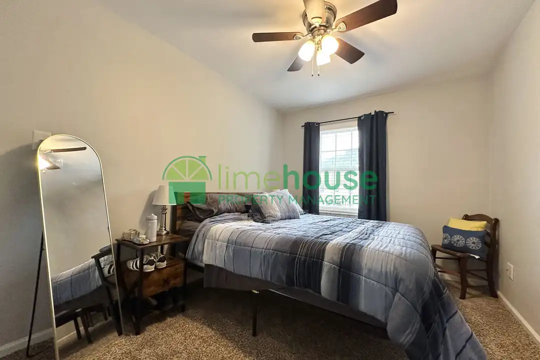 Apartment in Virginia Beach - More