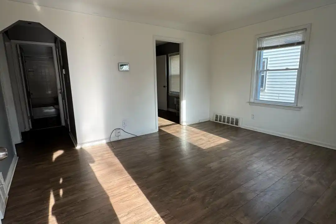 19330 Glastonbury Rd - Поглед 3