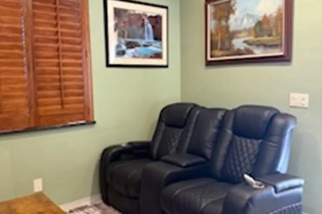 7040 N Montecatina Dr unit 1 - View 5