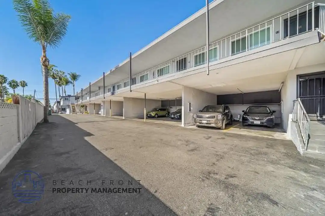 Apartment in Torrance - View 5