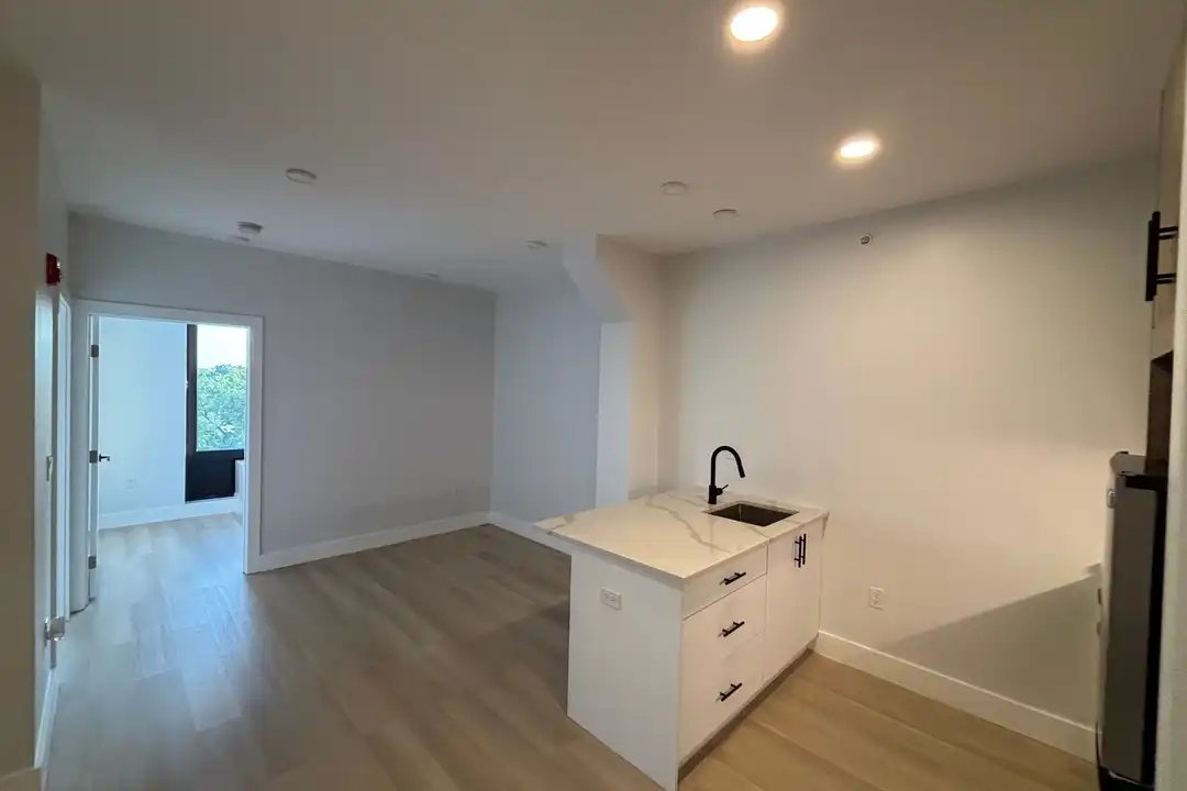 316 Forrest St - View 3