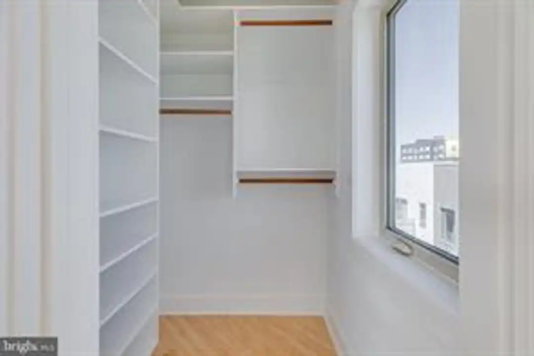 1106 Hope St - View 5