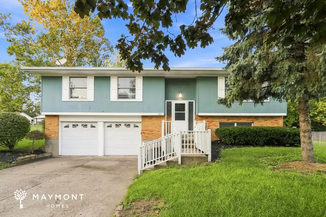 686 Cloverdale Ave – photo 1