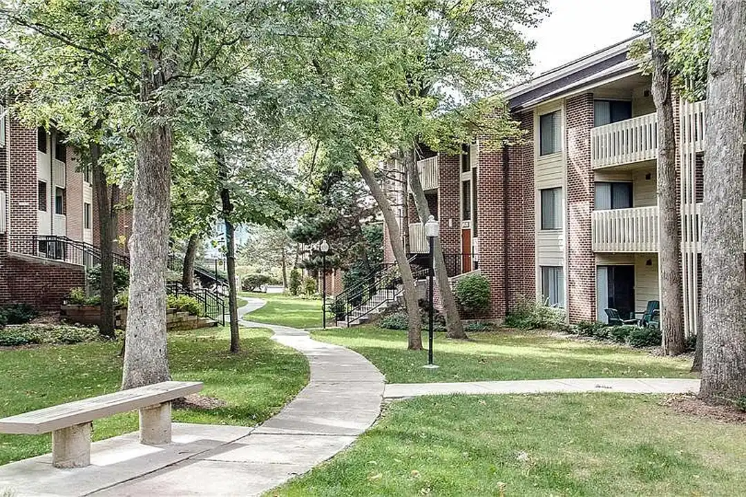 Treehouse of Schaumburg – photo 1