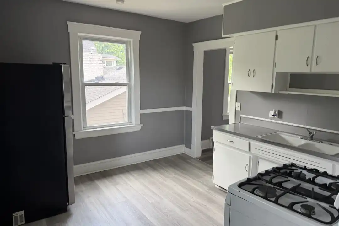 10709 Fidelity Ave – pohled 4
