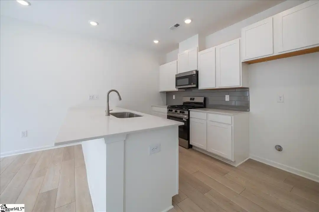 124 Selton Pl - View 5