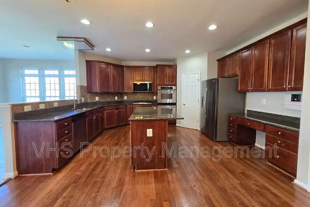 2520 Post Oak Dr - View 2