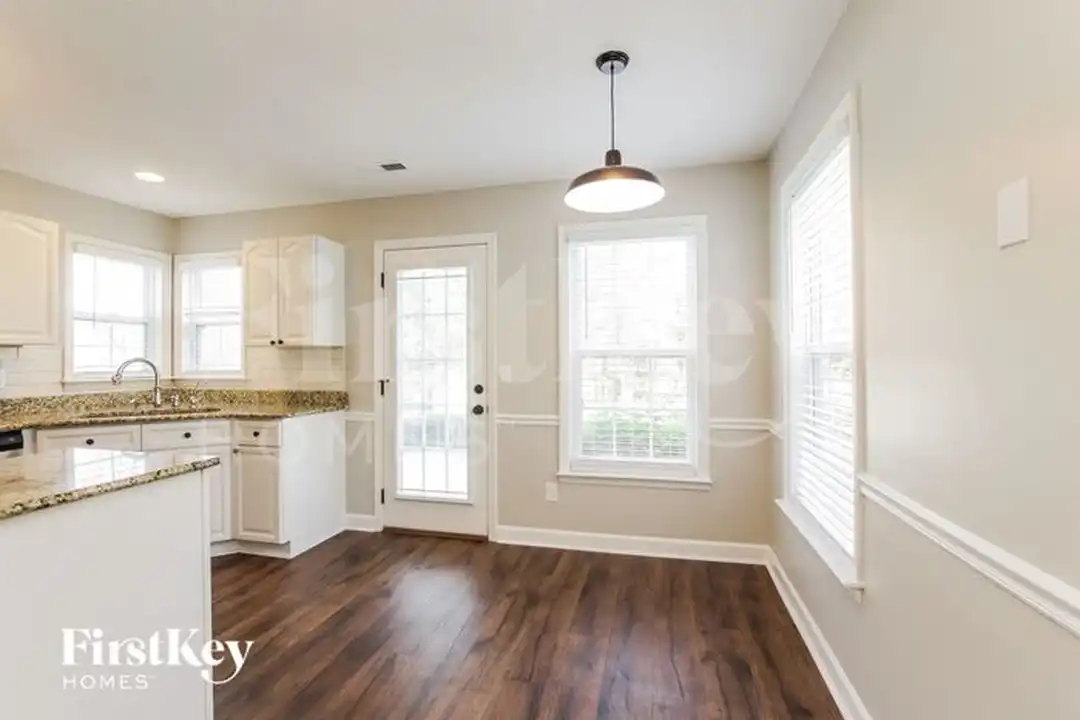 1703 Glenn Meade Dr - View 6